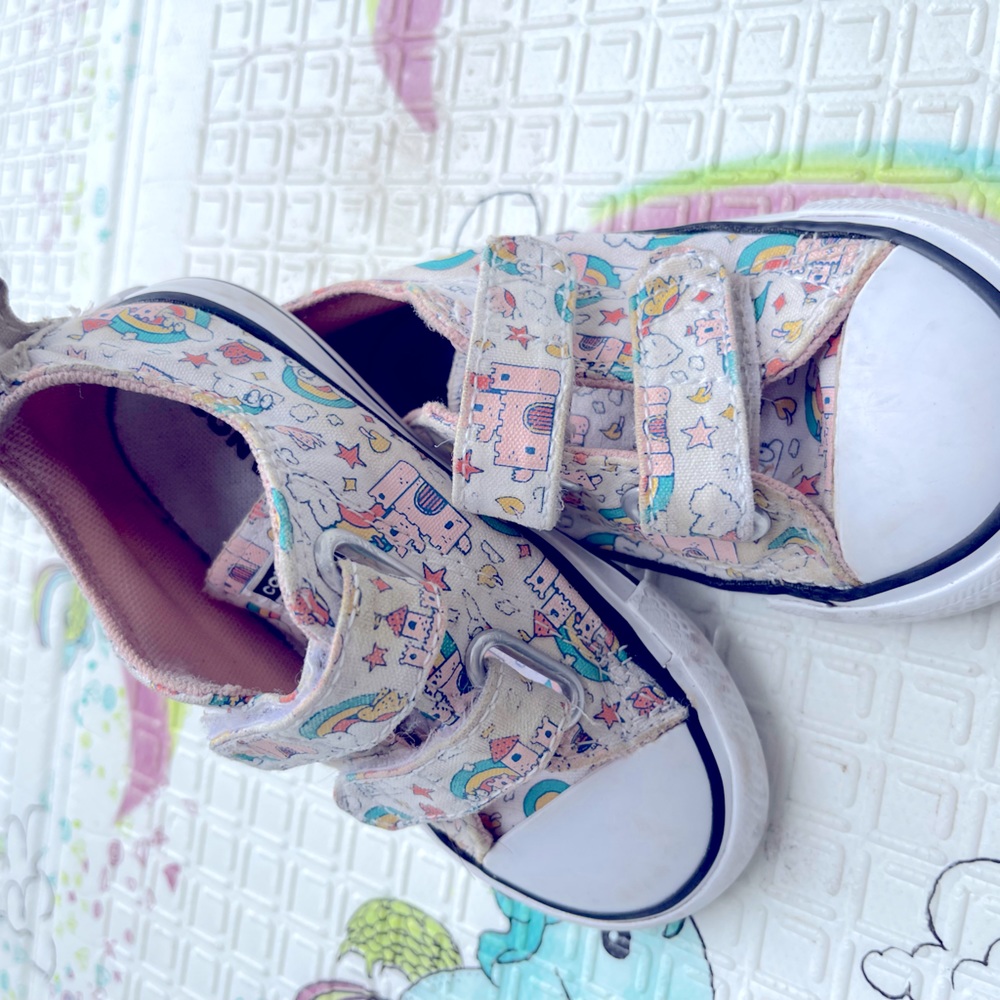 Used toddlers shoes